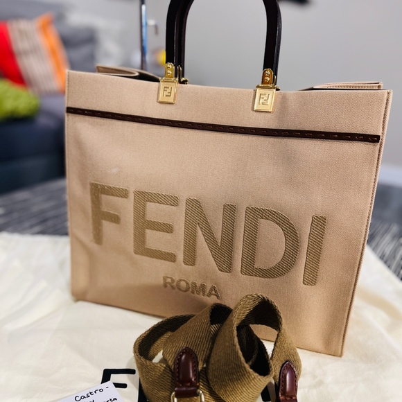 Fendi Sunshine Shopper Tote in Medium Canvas - Picture 2 of 16